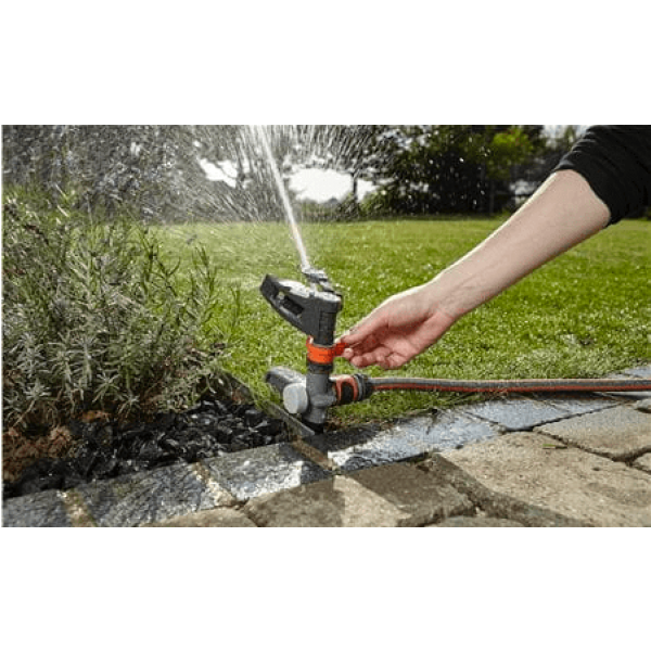 Irrigatore di superficie a impulso a settori 25/360 - 8141 Gardena - immagine 2