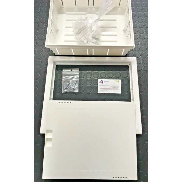 Cassetta per Collettori 260 x 240 x 82 (3vie) con sportello e supporti - Niccons - immagine 2