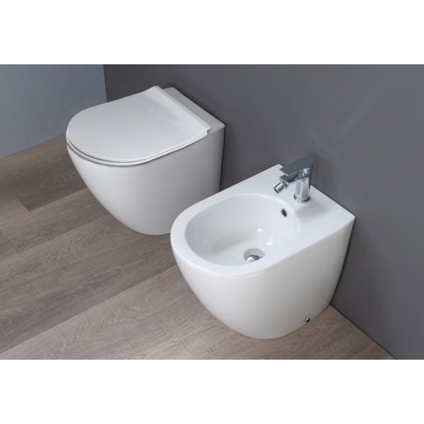 Coppia sanitari Althea serie Cover Rimless filo muro, Vaso + Bidet - immagine 2